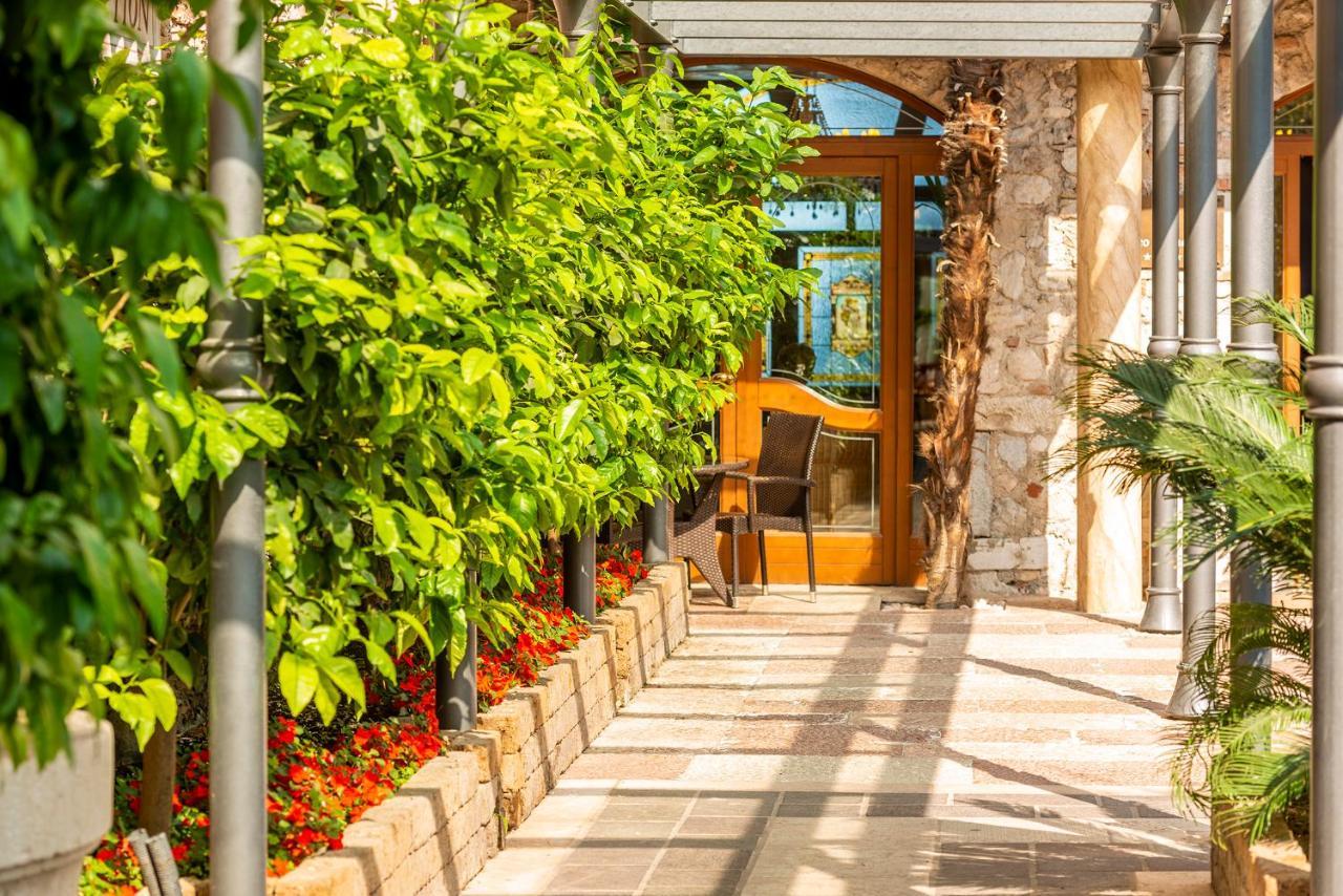 Antico Monastero Hotel 4*