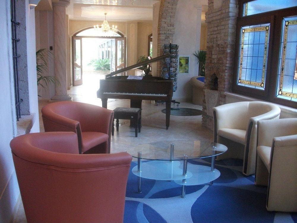 Antico Monastero Hotel
