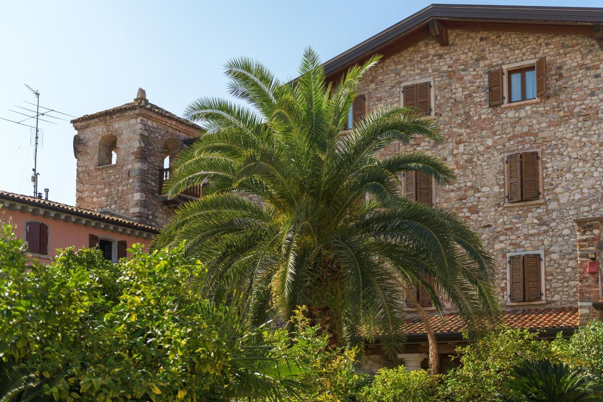 Hotel Antico Monastero 4*